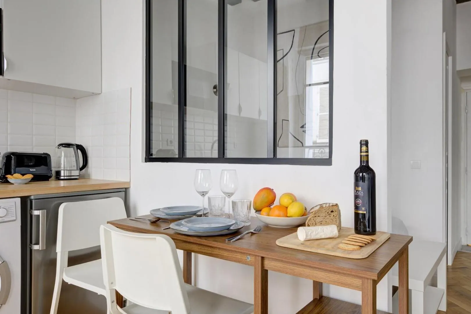 Suite Joyful Ivy - Cozy Apartment In Paris